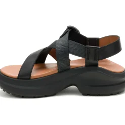 Outlet Chaco Women's Cushform Black