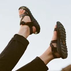 New Chaco Women's Z/1 Rapid Pro Adjustable Strap Classic Sandal Eddy Aqua